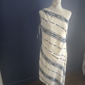 Chic One-Shoulder Striped Dress